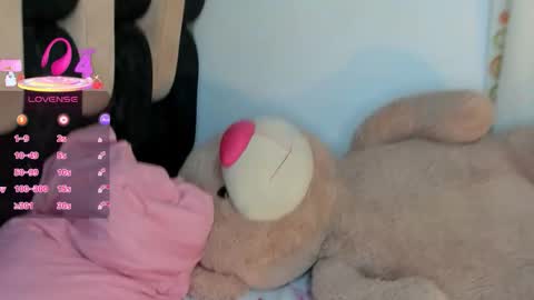amorocha_hot online show from October 2025 07:03:01 PM