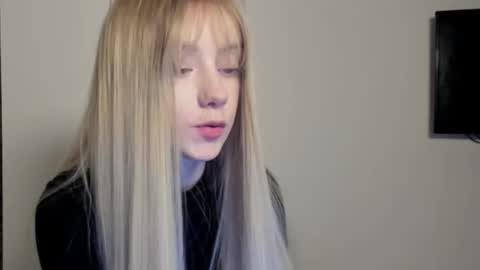 amy1_1 online show from October 2025 07:34:01 PM
