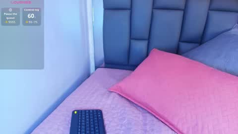 amy__wats0n online show from April 2026 07:03:02 PM