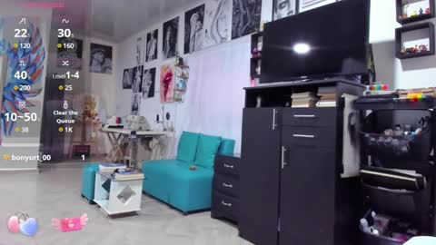 Snapshot of amy_and_eloise chatting on February 2025 10:39:02 PM AmyEloise online show from February 2025 10:39:02 PM