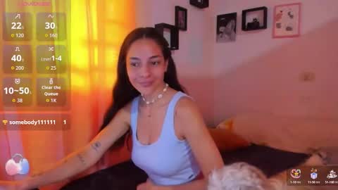 Snapshot of amy_and_eloise chatting on September 2025 05:01:02 PM AmyEloise online show from September 2025 05:01:02 PM