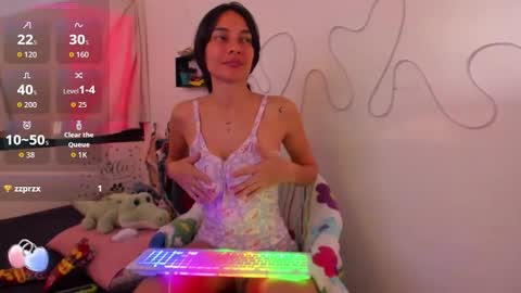 Snapshot of amy_and_eloise chatting on September 2025 10:15:01 PM AmyEloise online show from September 2025 10:15:01 PM