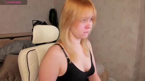 Amy online show from October 2025 12:00:01 AM