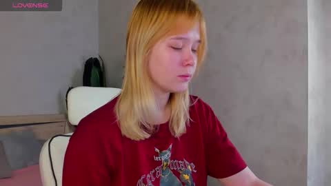 Amy online show from November 2025 12:10:01 AM