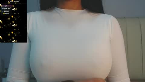Snapshot of amy_le chatting on June 2026 01:57:01 PM Amy online show from June 2026 01:57:01 PM