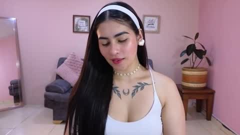 Snapshot of amy_lovelydoll chatting on October 2025 08:26:01 PM Amy online show from October 2025 08:26:01 PM