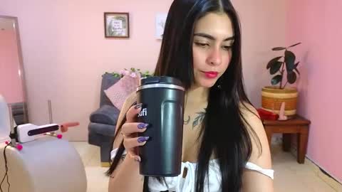 Snapshot of amy_lovelydoll chatting on October 2025 07:56:02 PM Amy online show from October 2025 07:56:02 PM