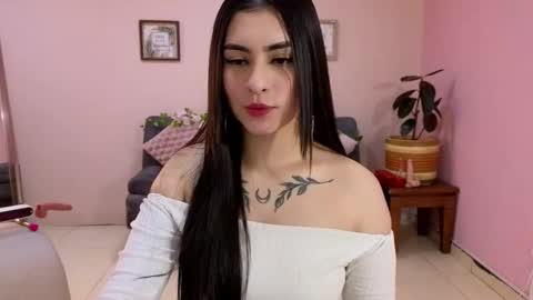 Snapshot of amy_lovelydoll chatting on November 2025 08:00:01 PM Amy online show from November 2025 08:00:01 PM