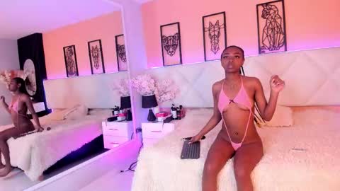 Amy online show from November 2025 07:21:01 PM