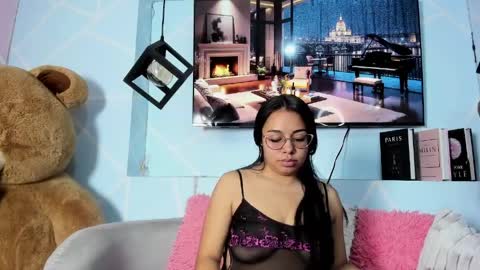 Emy Noa  online show from March 2026 12:45:01 AM