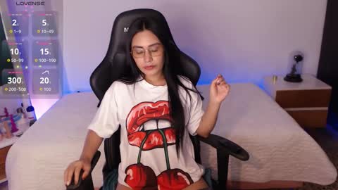 Mia Cristancho online show from October 2025 03:22:02 PM