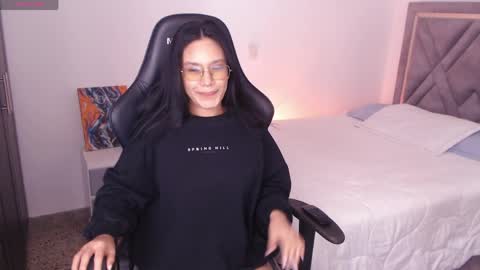 Snapshot of amy_stiward chatting on June 2026 03:49:01 PM Mia Cristancho online show from June 2026 03:49:01 PM