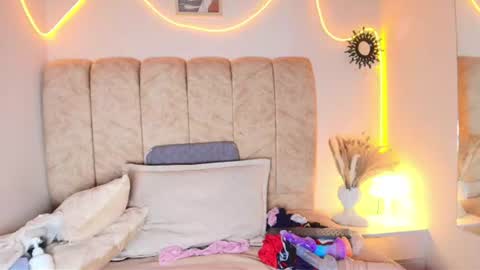 Snapshot of amy_swann chatting on June 2026 11:30:02 AM Amy online show from June 2026 11:30:02 AM