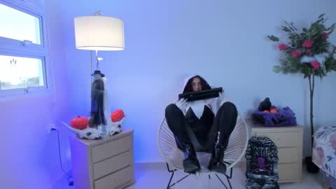 Amely online show from October 2025 02:29:01 PM