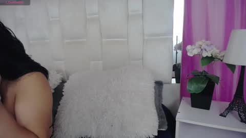 Amy Cortes online show from October 2025 04:28:01 PM