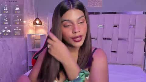 amyevan_ online show from October 2025 09:47:02 PM