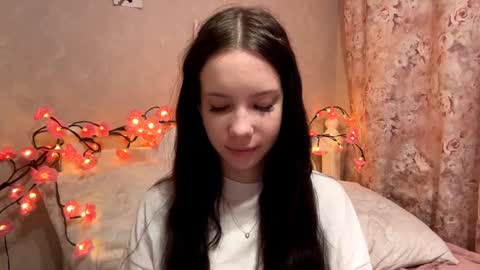 Snapshot of amygrav chatting on November 2025 03:57:01 PM Milou online show from November 2025 03:57:01 PM