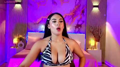 Snapshot of amyjohnsonn chatting on June 2026 05:26:02 AM amyjohnsonn online show from June 2026 05:26:02 AM