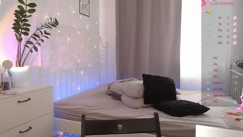 Amelia online show from October 2025 09:04:02 AM