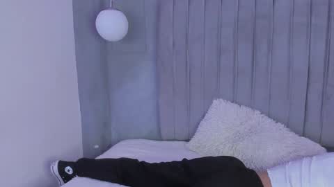 Snapshot of amyolimpo chatting on January 2025 04:32:01 AM Amy ... Nice to meet u thumb up me please its important online show from January 2025 04:32:01 AM