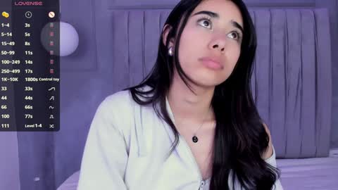 Snapshot of amyolimpo chatting on January 2025 05:48:02 AM Amy ... Nice to meet u thumb up me please its important online show from January 2025 05:48:02 AM