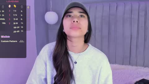 Snapshot of amyolimpo chatting on January 2025 05:13:01 AM Amy ... Nice to meet u thumb up me please its important online show from January 2025 05:13:01 AM