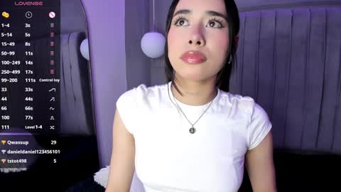 Snapshot of amyolimpo chatting on February 2025 07:51:02 AM Amy ... Nice to meet u thumb up me please its important online show from February 2025 07:51:02 AM