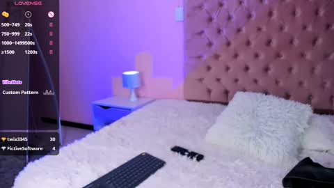 Snapshot of amyolimpo chatting on February 2025 04:14:02 AM Amy ... Nice to meet u thumb up me please its important online show from February 2025 04:14:02 AM