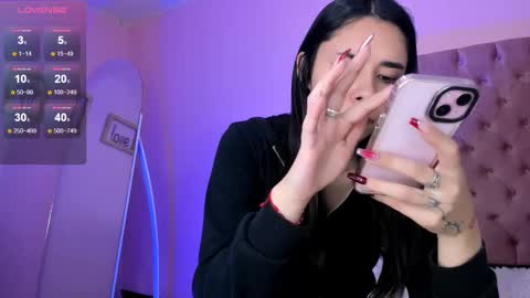 Snapshot of amyolimpo chatting on February 2025 03:12:02 AM Amy ... Nice to meet u thumb up me please its important online show from February 2025 03:12:02 AM