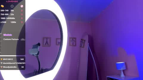 Snapshot of amyolimpo chatting on March 2025 10:41:01 AM Amy ... Nice to meet u thumb up me please its important online show from March 2025 10:41:01 AM