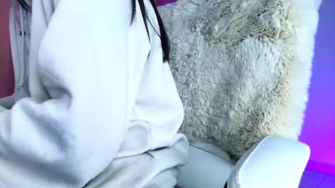 Snapshot of amyolimpo chatting on October 2025 01:57:01 AM Amy ... Nice to meet u thumb up me please its important online show from October 2025 01:57:01 AM