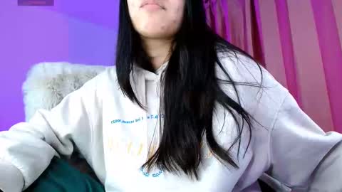 Snapshot of amyolimpo chatting on November 2025 04:46:01 AM Amy ... Nice to meet u thumb up me please its important online show from November 2025 04:46:01 AM