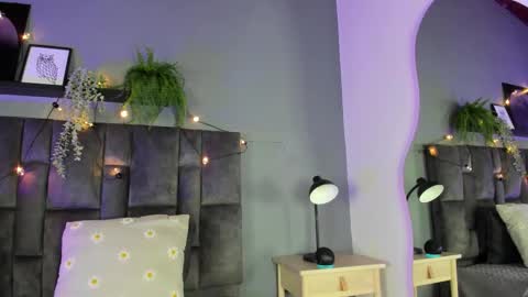 Snapshot of amypalmmer chatting on November 2025 11:32:02 AM AMMY online show from November 2025 11:32:02 AM