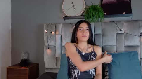 Snapshot of amypalmmer chatting on November 2025 11:54:01 AM AMMY online show from November 2025 11:54:01 AM