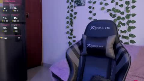 Amy online show from March 2025 08:21:01 PM