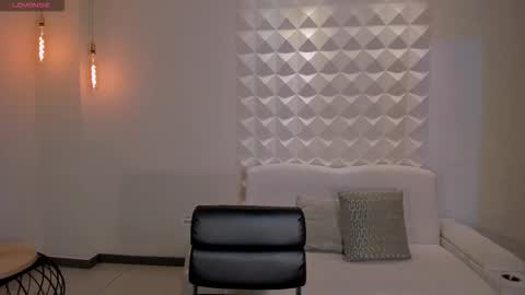 AMY R  online show from March 2026 11:05:02 PM