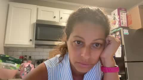 Snapshot of amysmilez chatting on September 2025 02:21:01 PM Amy Smilez online show from September 2025 02:21:01 PM