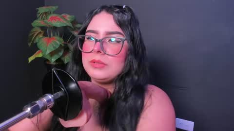 amywhitte_ online show from July 2026 03:58:02 AM