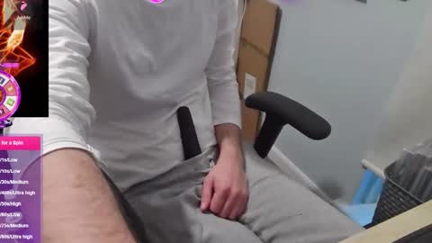 A online show from December 2025 09:15:01 AM