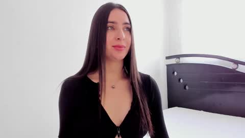 Snapshot of ana_castilo chatting on December 2024 12:23:01 PM Ana  IG an castillo 1 online show from December 2024 12:23:01 PM