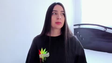 Snapshot of ana_castilo chatting on December 2024 11:39:02 AM Ana  IG an castillo 1 online show from December 2024 11:39:02 AM