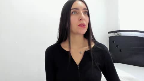 Snapshot of ana_castilo chatting on December 2024 11:41:02 AM Ana  IG an castillo 1 online show from December 2024 11:41:02 AM