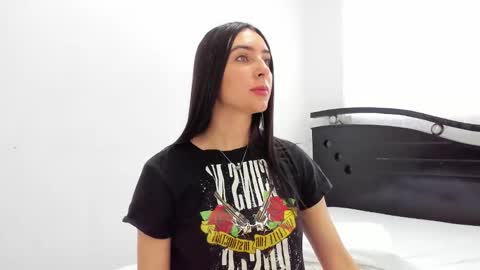 Snapshot of ana_castilo chatting on December 2024 11:26:01 AM Ana  IG an castillo 1 online show from December 2024 11:26:01 AM