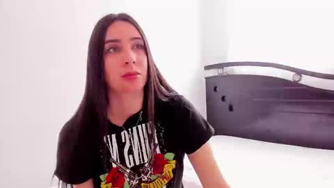 Snapshot of ana_castilo chatting on December 2024 02:51:01 PM Ana  IG an castillo 1 online show from December 2024 02:51:01 PM