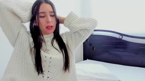 Snapshot of ana_castilo chatting on January 2025 11:50:02 AM Ana  IG an castillo 1 online show from January 2025 11:50:02 AM