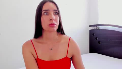 Snapshot of ana_castilo chatting on January 2025 02:58:01 PM Ana  IG an castillo 1 online show from January 2025 02:58:01 PM