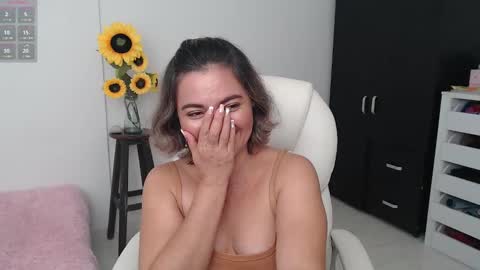 Snapshot of ana_hotmilfx chatting on December 2024 03:14:02 AM ANA online show from December 2024 03:14:02 AM