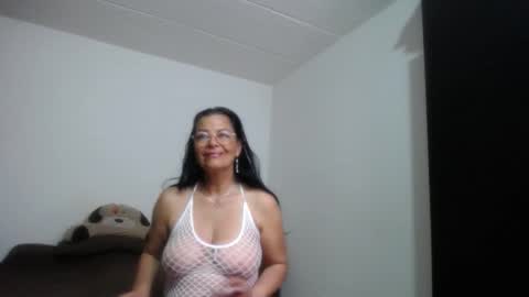 Ana online show from October 2025 12:02:02 PM