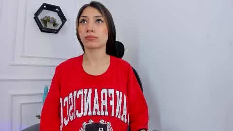 Ana online show from November 2025 12:11:01 AM