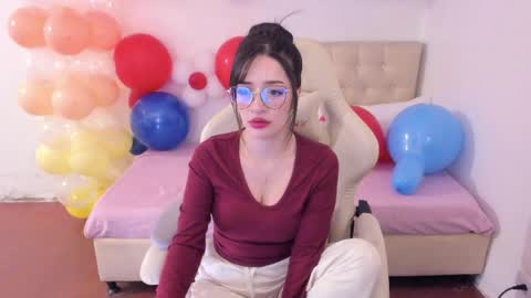 Im anna but you can call me as you want online show from April 2026 10:03:01 PM